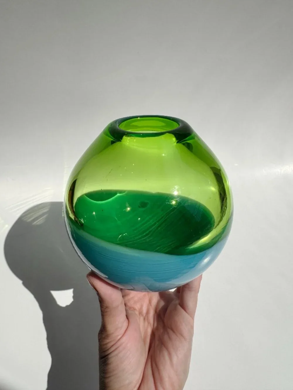 N/A beautiful round